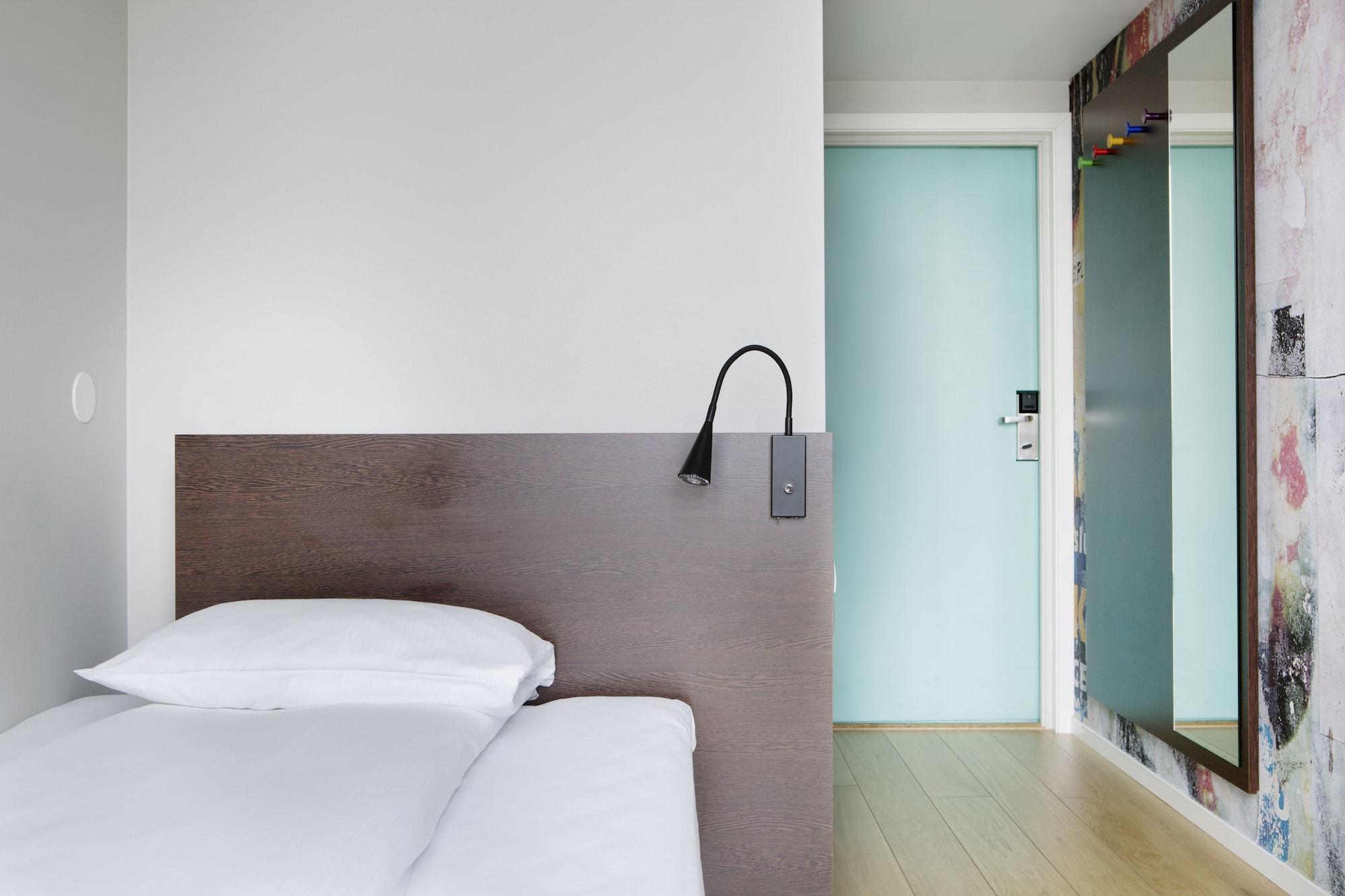 Comfort Hotel Victoria Флоро Экстерьер фото
