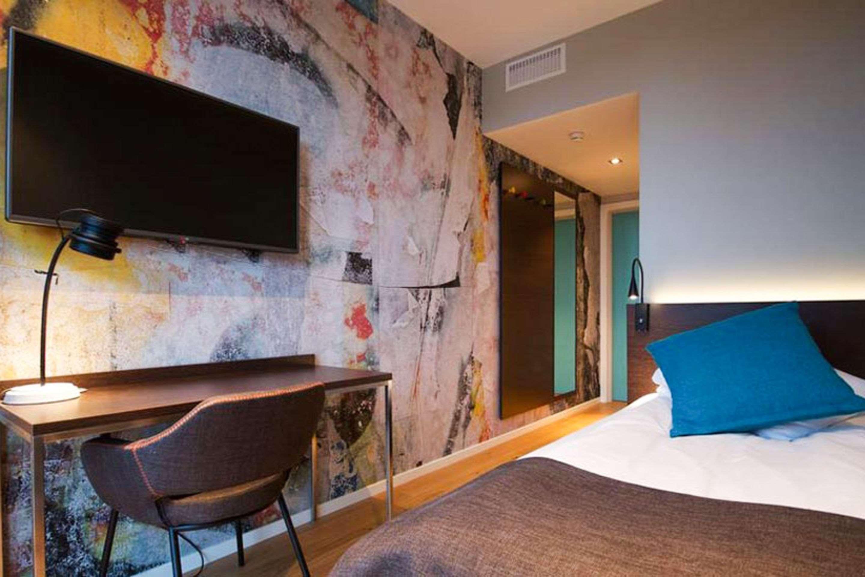 Comfort Hotel Victoria Флоро Экстерьер фото