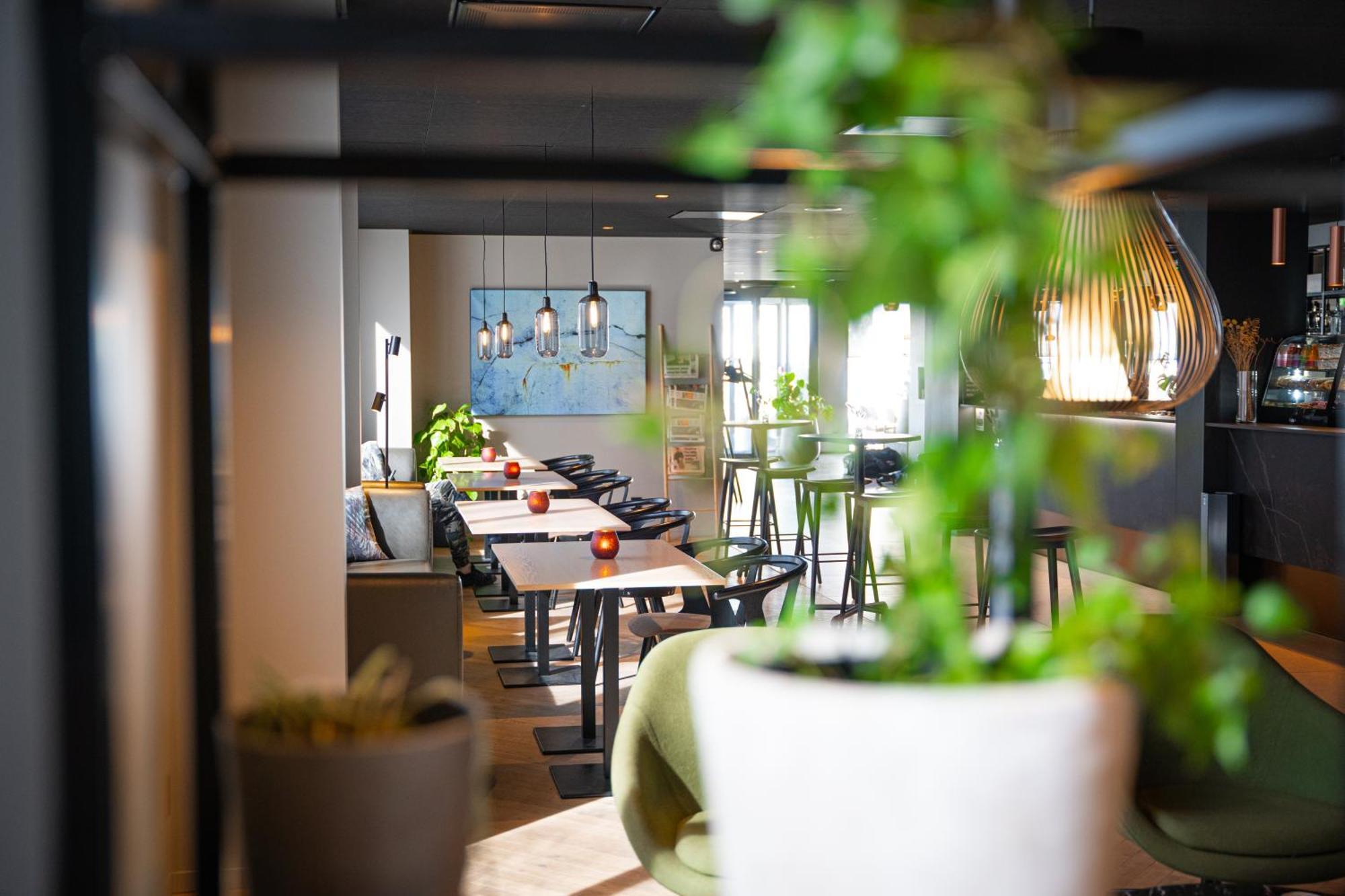 Comfort Hotel Victoria Флоро Экстерьер фото