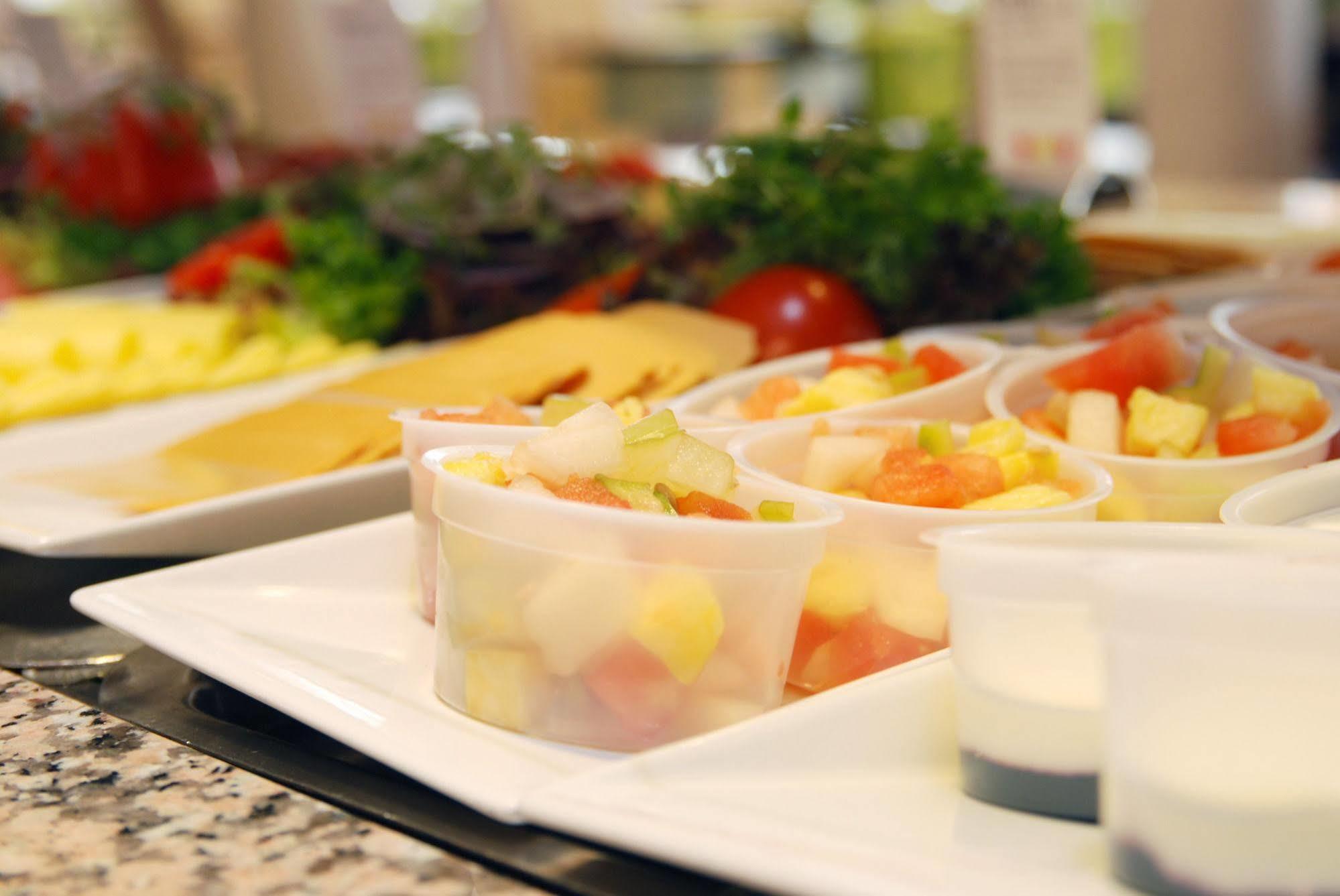 Comfort Hotel Victoria Флоро Экстерьер фото