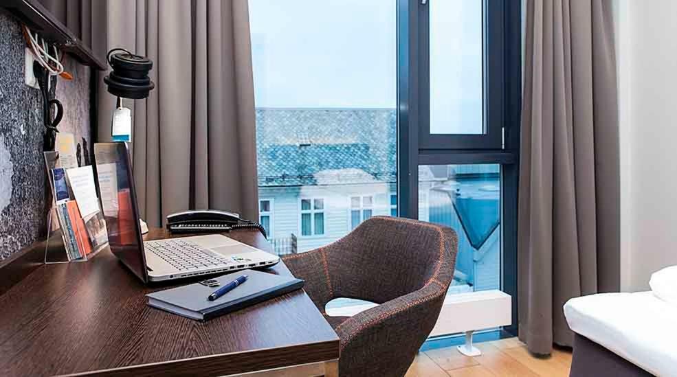 Comfort Hotel Victoria Флоро Экстерьер фото